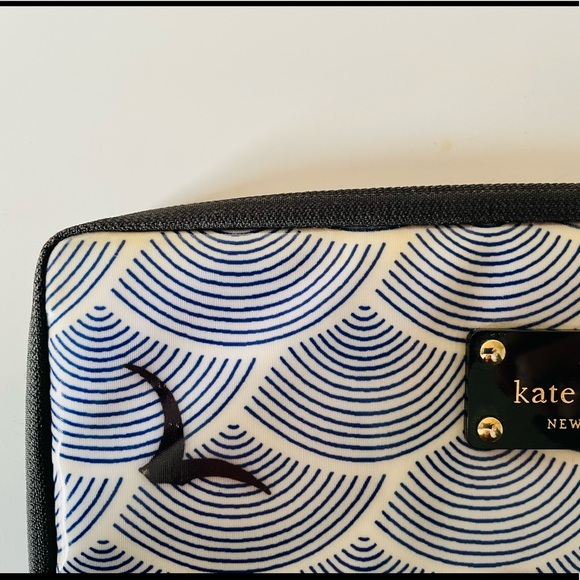 Tablet case - Picture 3 of 3